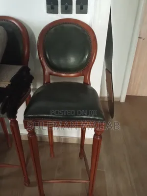 4 PCS of Neatly Used Quality Wooden Bar Stools
