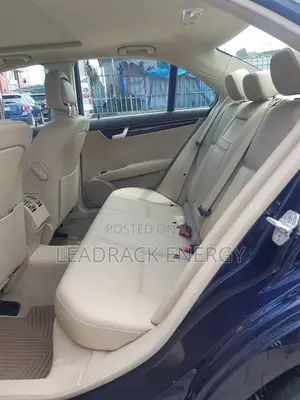 Mercedes-Benz C300 Luxury 4Matic Sedan AWD (3.5L 6cyl 7A) 2014 Blue