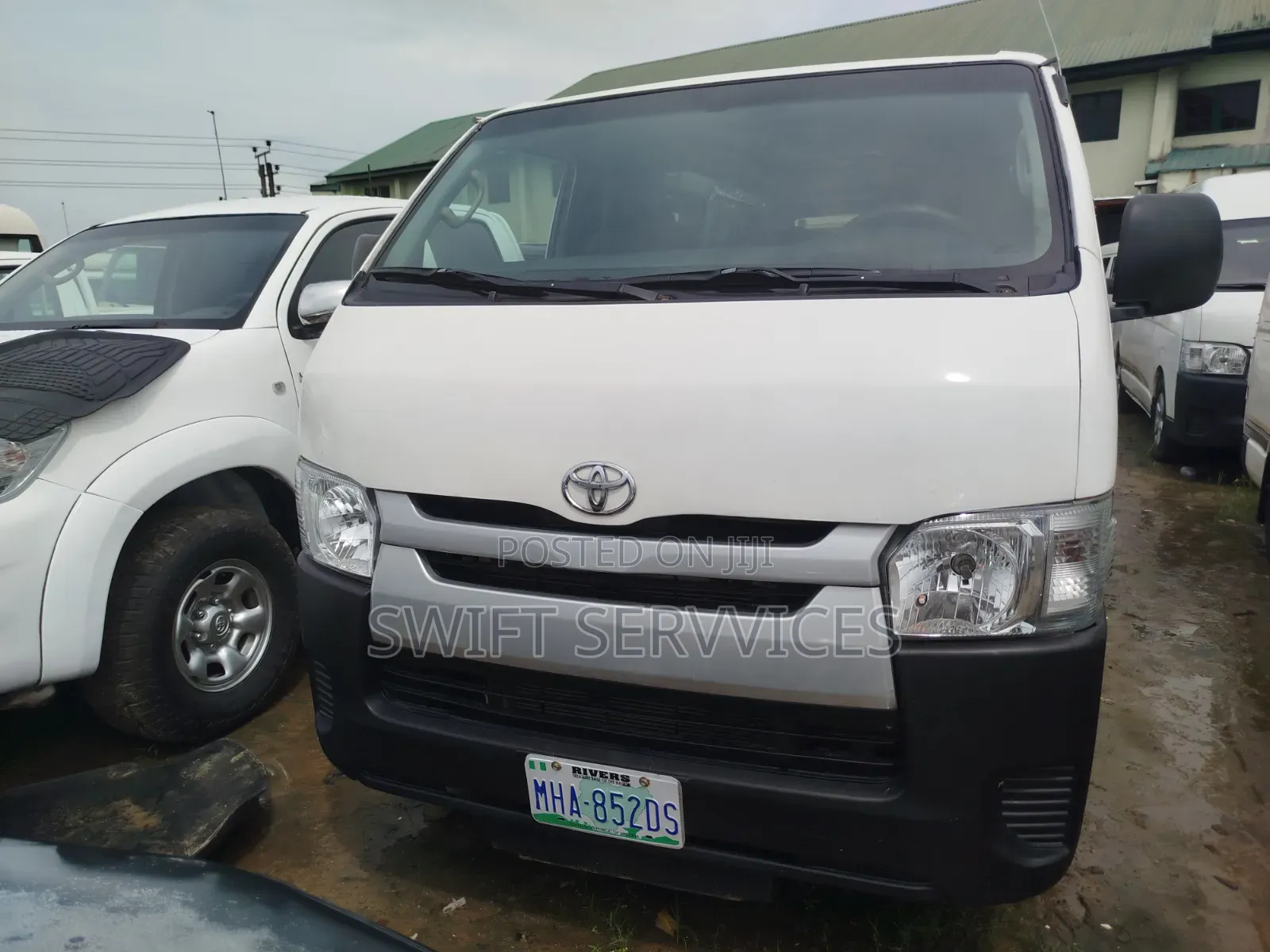 Toyota HiAce 2010 White