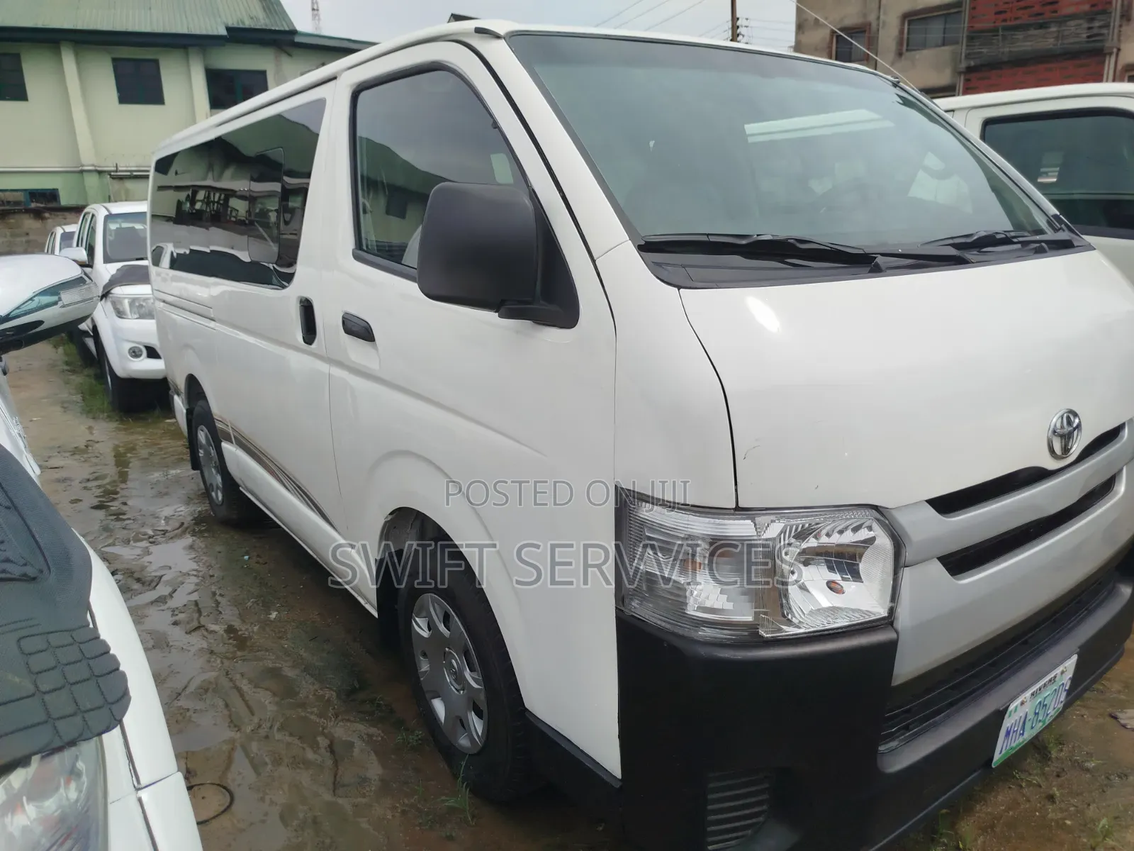 Toyota HiAce 2010 White