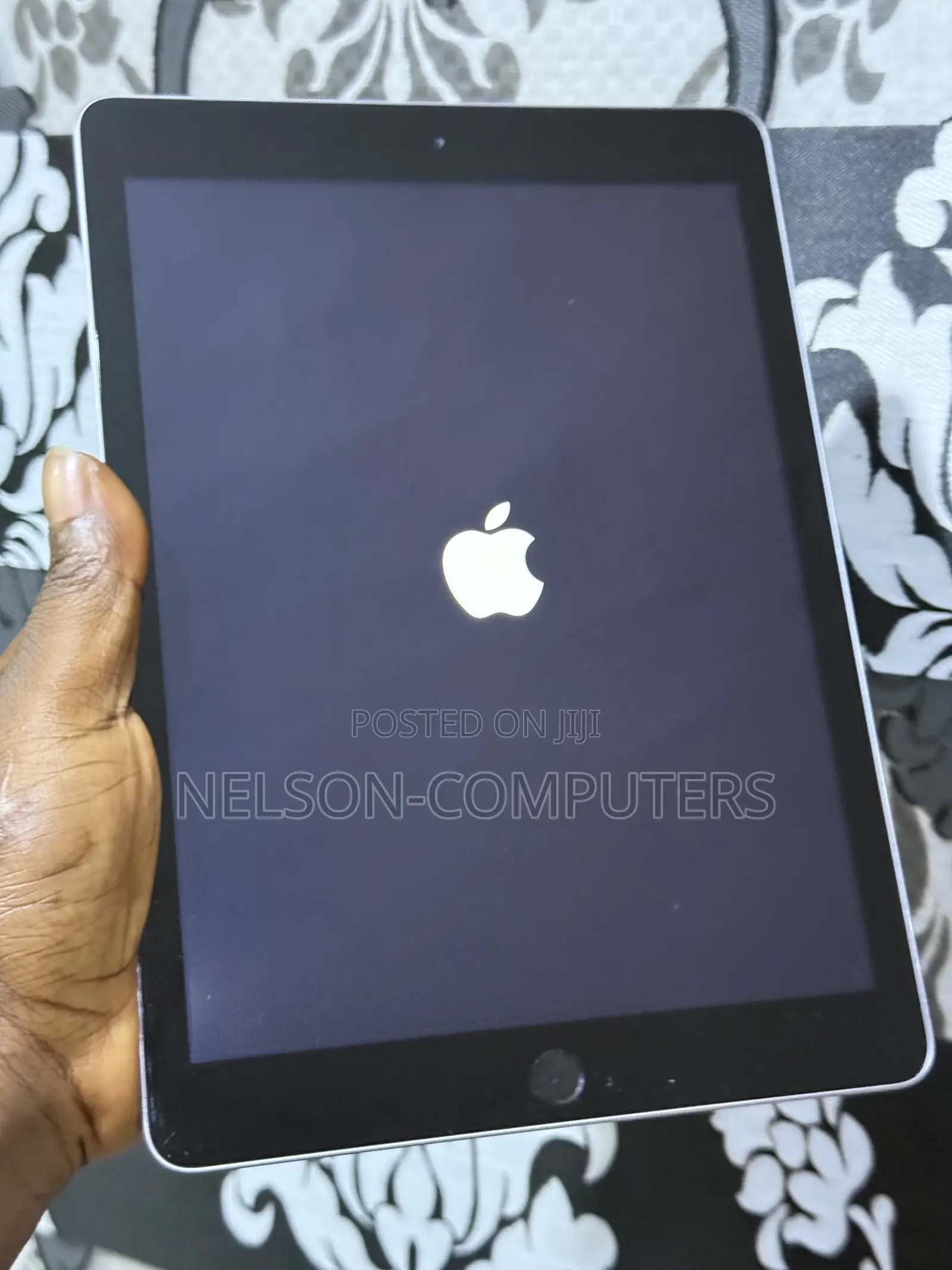 Apple iPad 5 (2022) 128 GB Gray