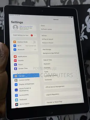 Apple iPad 5 (2022) 128 GB Gray