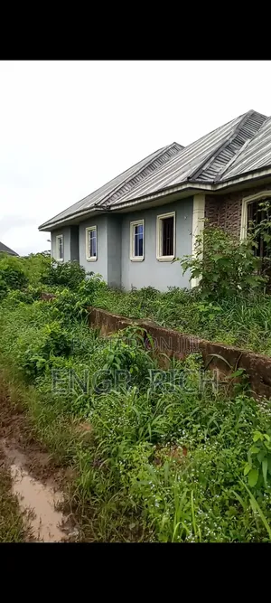 4bdrm Bungalow in Engr. Rich Haulage, Ikpoba-Okha for sale