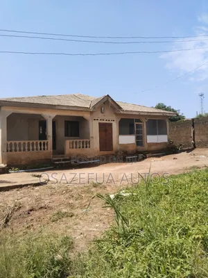 6bdrm Bungalow in Ogba Ayo, Ogunlana for sale