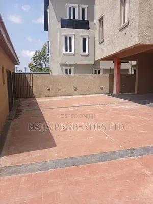 3bdrm Apartment in Off Monastery Rd, Sangotedo for rent