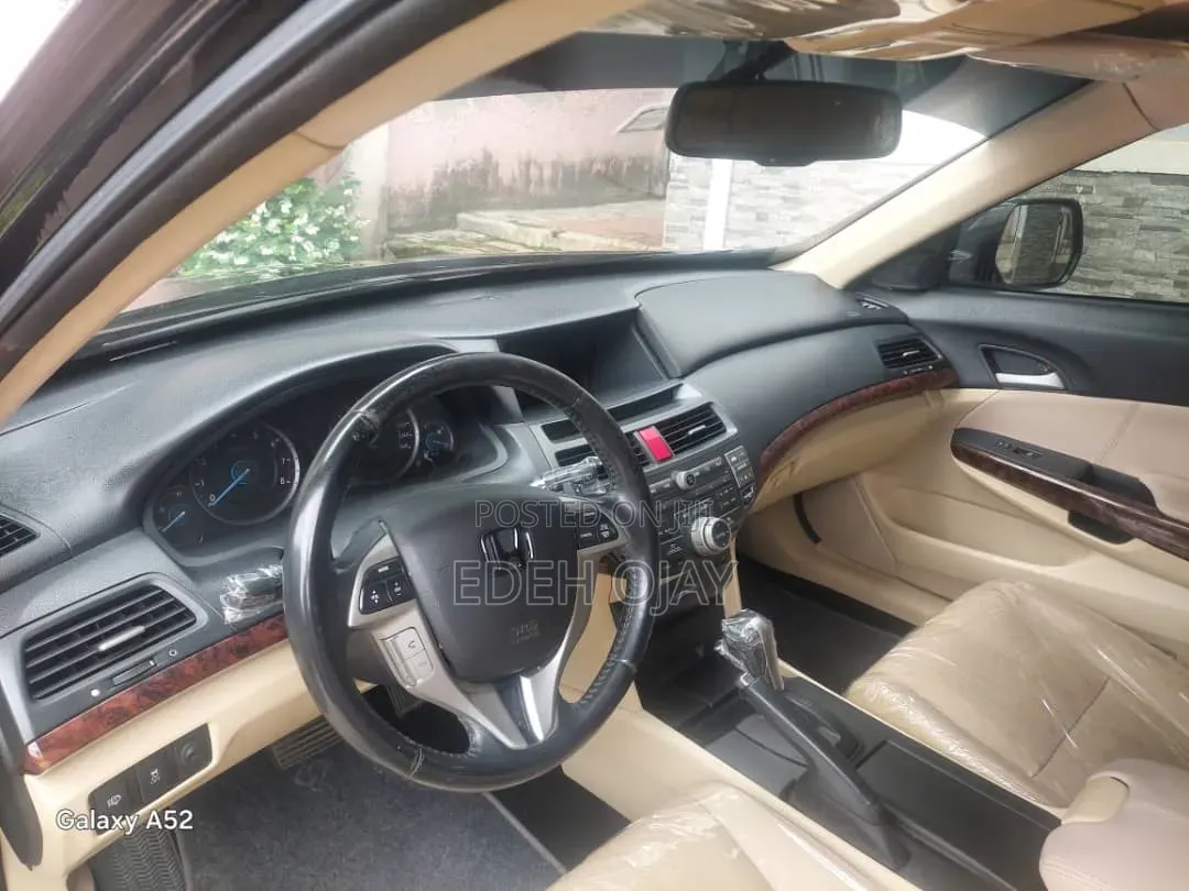 Honda Crosstour 2012 Black