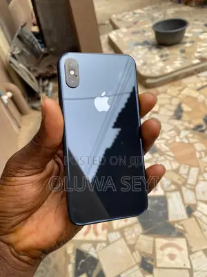Apple iPhone XS 64 GB Black