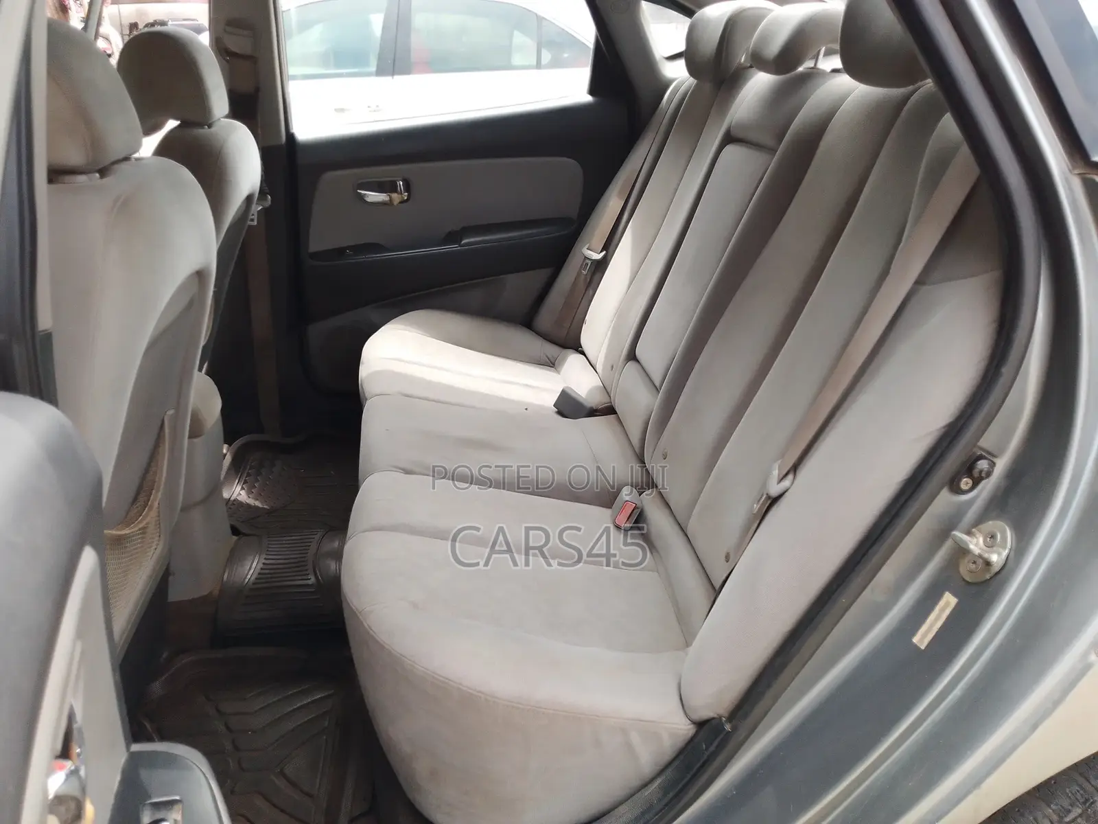 Hyundai Elantra 2010 Gray