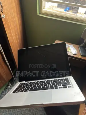Laptop Apple MacBook Pro 2012 4GB Intel Core i5 HDD 128GB