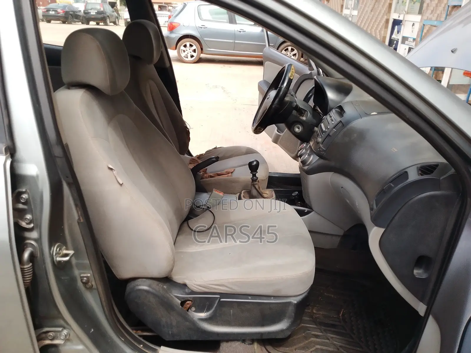 Hyundai Elantra 2010 Gray