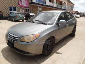 Hyundai Elantra 2010 Gray