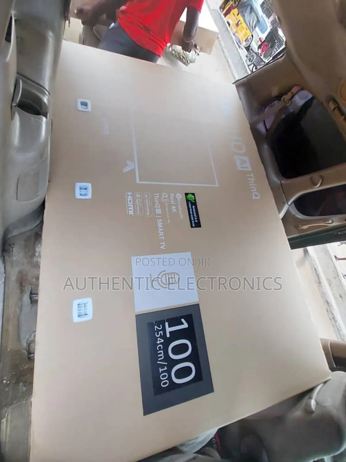 Lg 100'inches Smart Frameless Tv