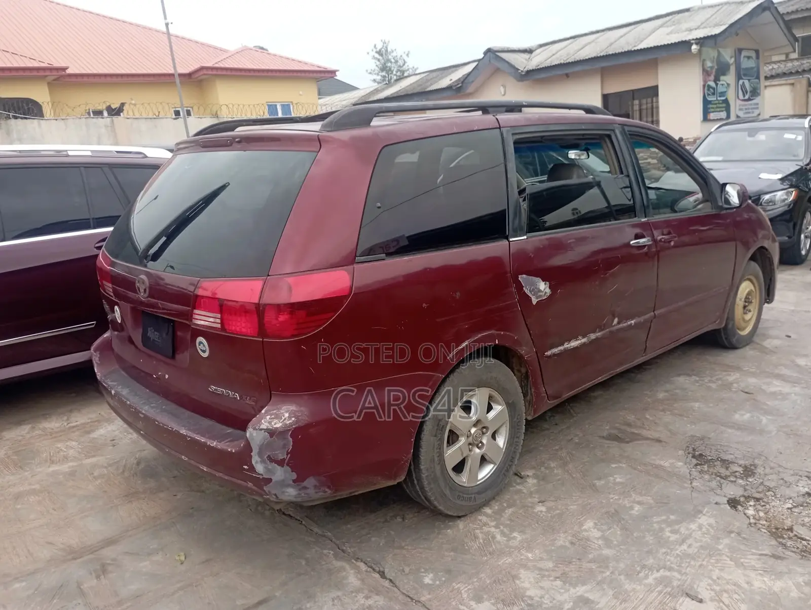 Toyota Sienna 2004 Red
