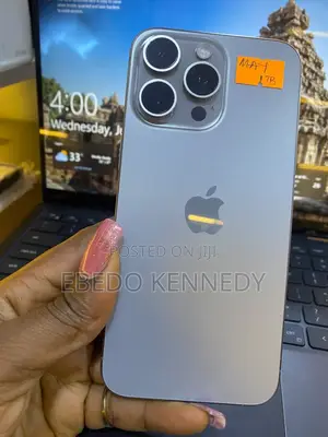 Apple iPhone 15 Pro Max 1 TB Gray