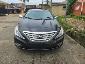 Hyundai Sonata Limited 2.0T Sedan (2.0L 4cyl 6A) 2013 Black
