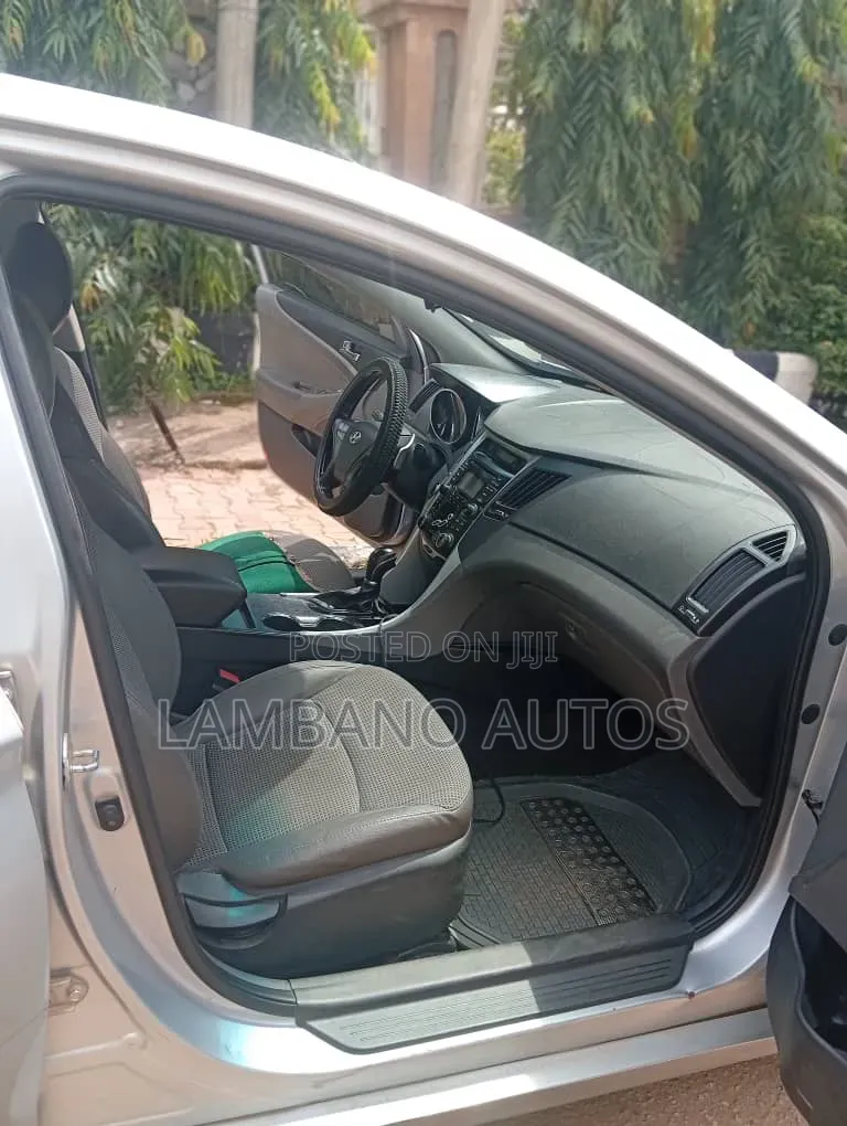 Hyundai Sonata 2012 Silver