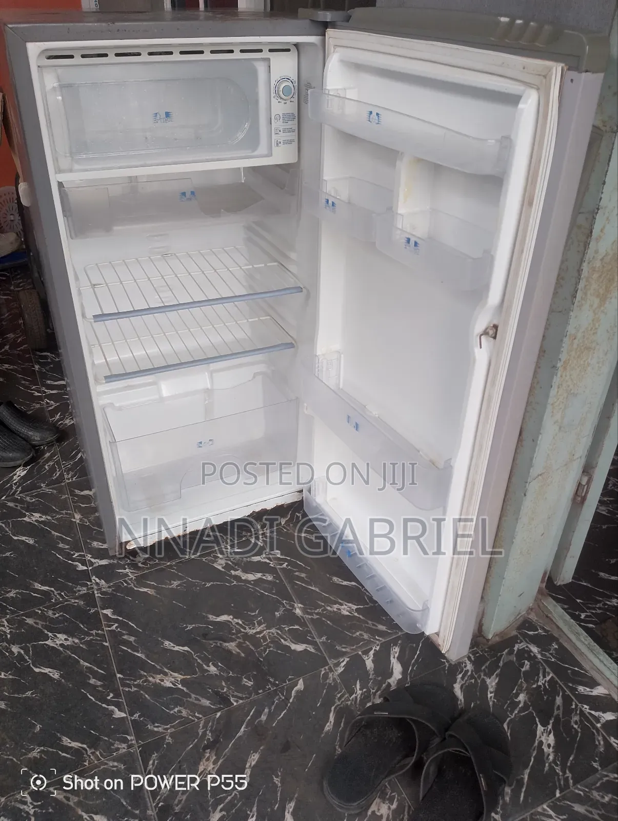 Refrigerator