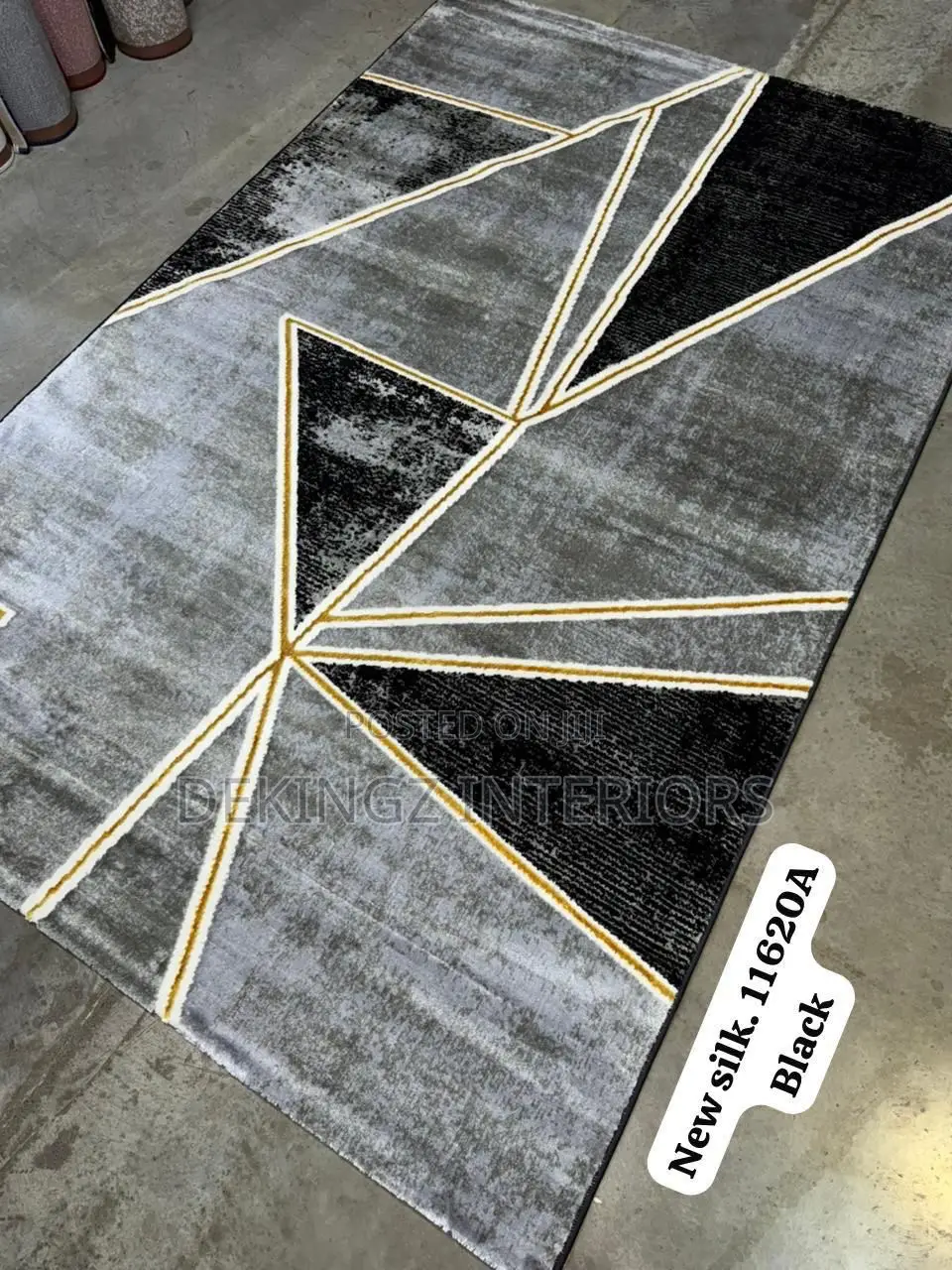 Center Rugs