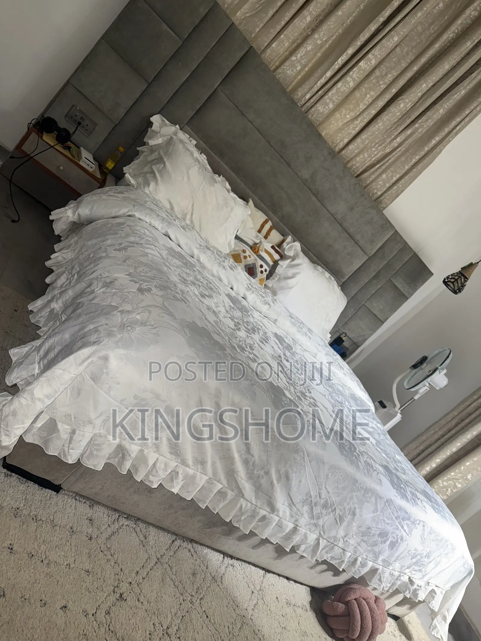 6/6 Padded Bedframe