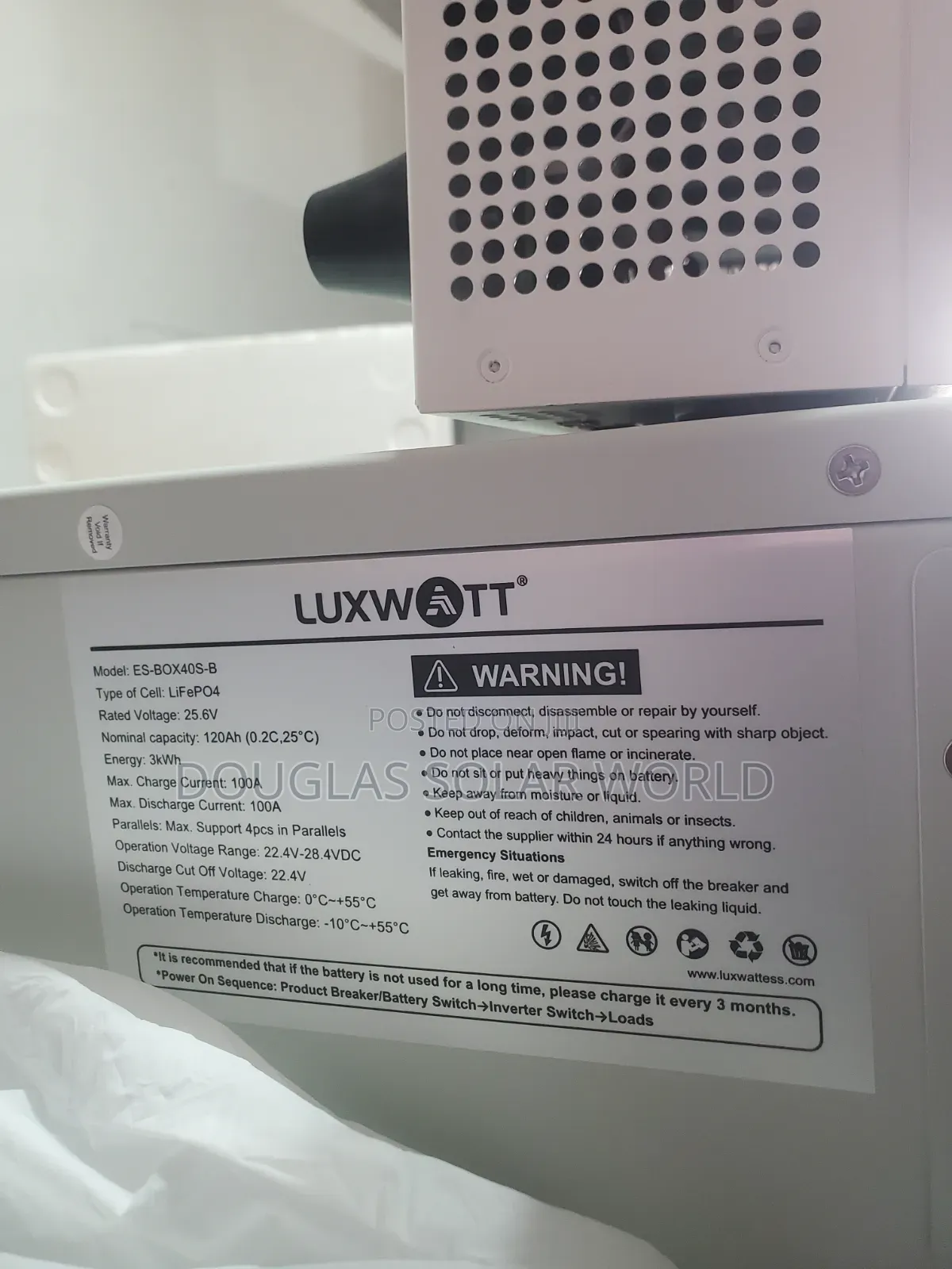 Lux 4.2kva Hybrid Inverter/3kwh Lithium Battery Solar System/Solution