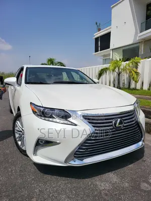 Lexus ES 350 FWD 2015 White