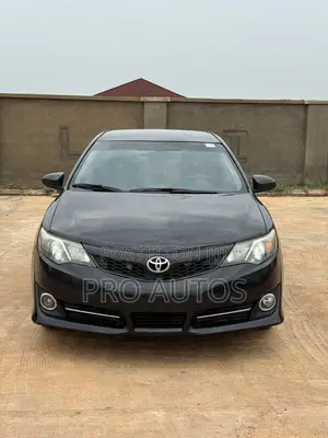 Toyota Camry SE 4dr Sedan (2.5L 4cyl 6A) 2012 Black