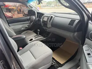 Toyota Tacoma 2014 Gray