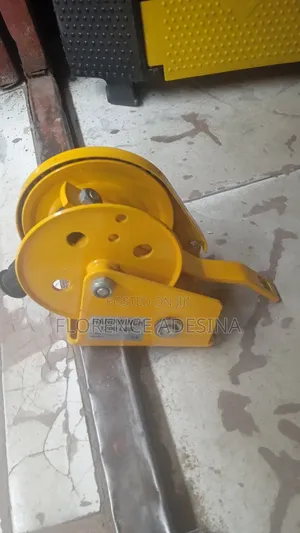Hand Winch 1200lb