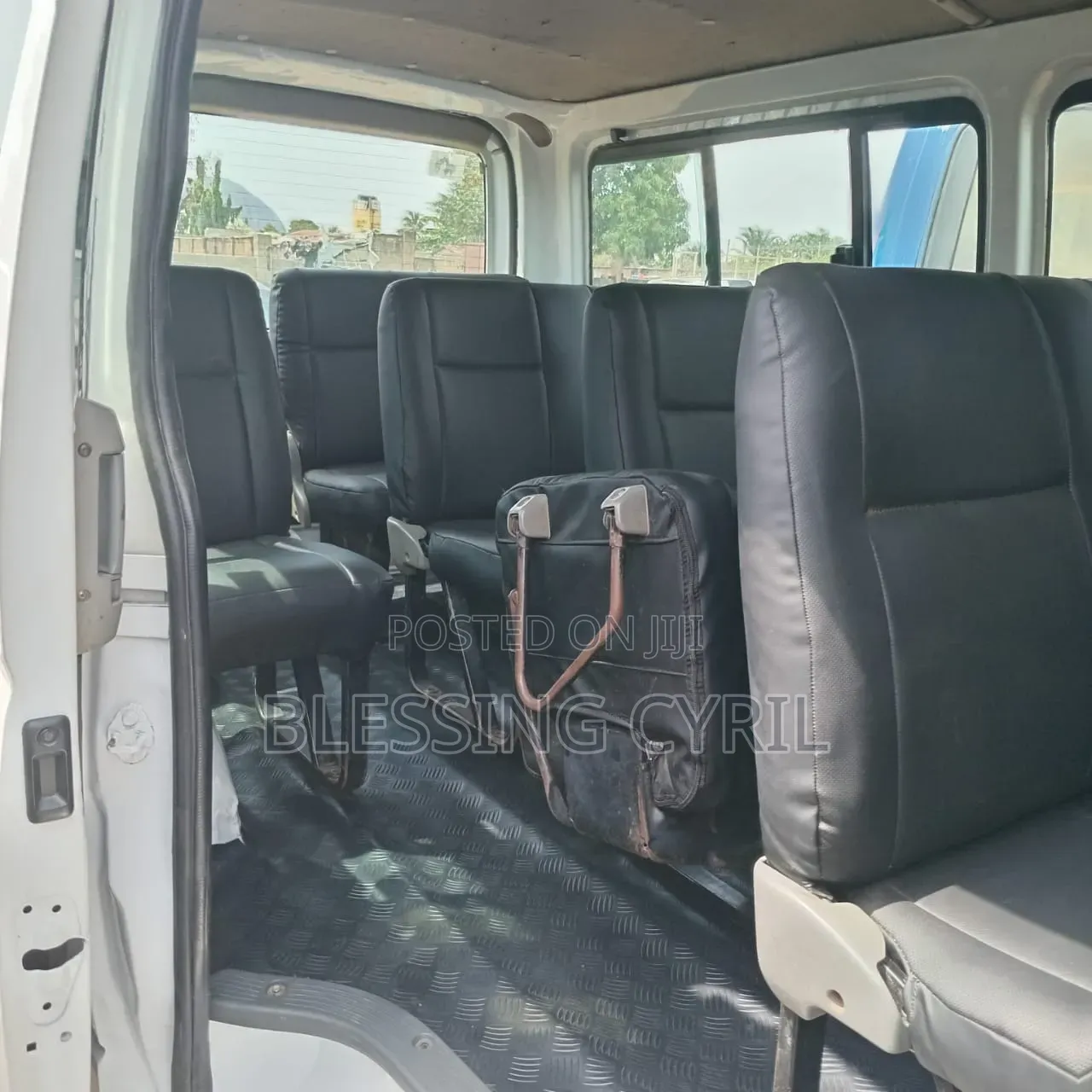Toyota HiAce 2010 White