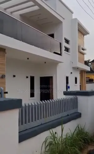4bdrm Duplex in Ibusa Road Asaba, Warri for sale