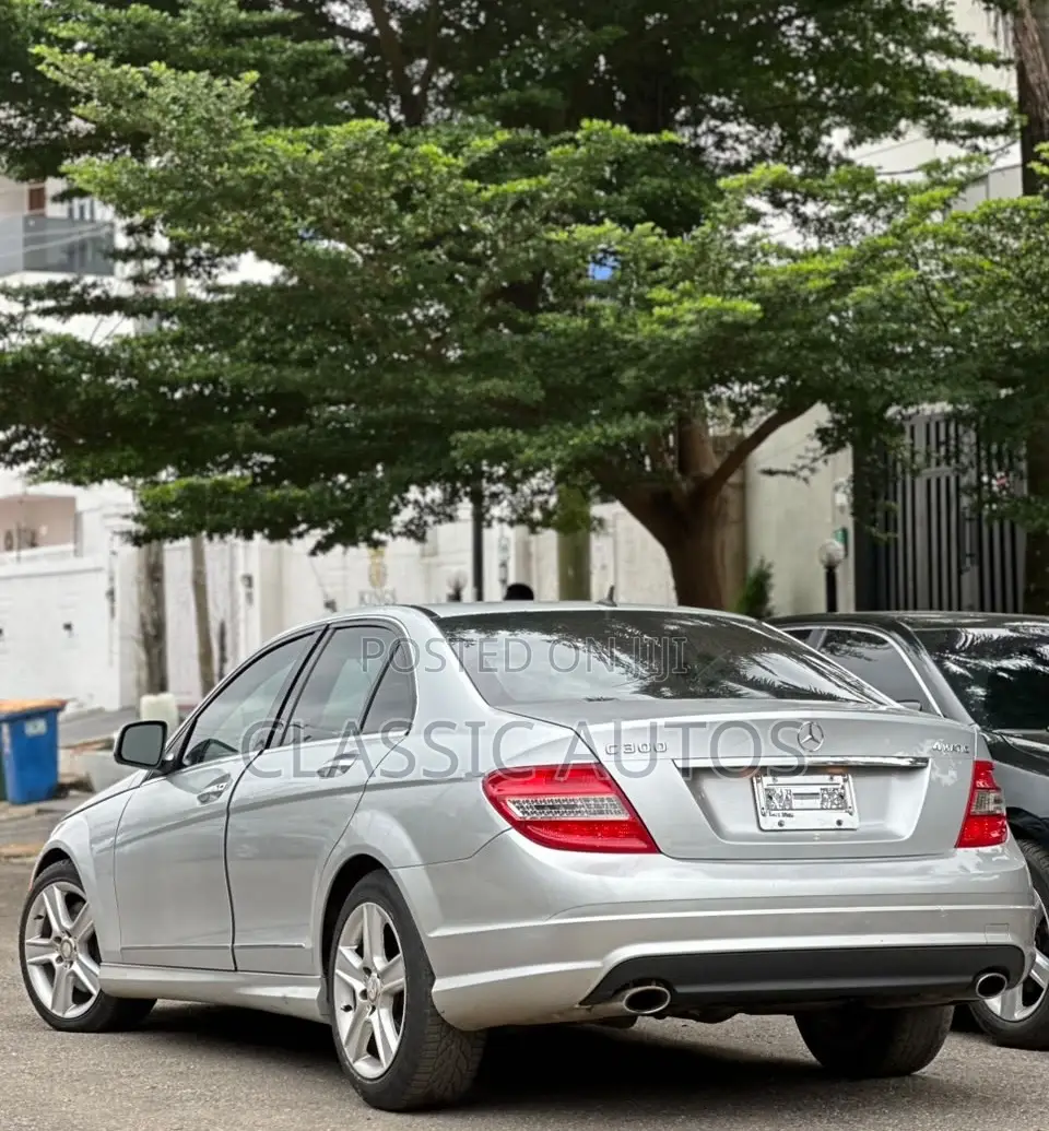 Mercedes-Benz C300 2009 Silver
