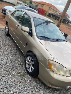 Toyota Corolla LE 2004 Gold