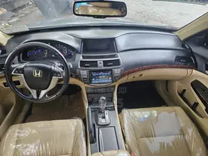 Honda Crosstour 2010 Gray