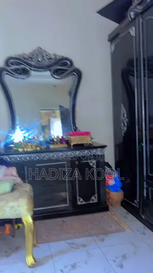 Royal Bed With Mattress