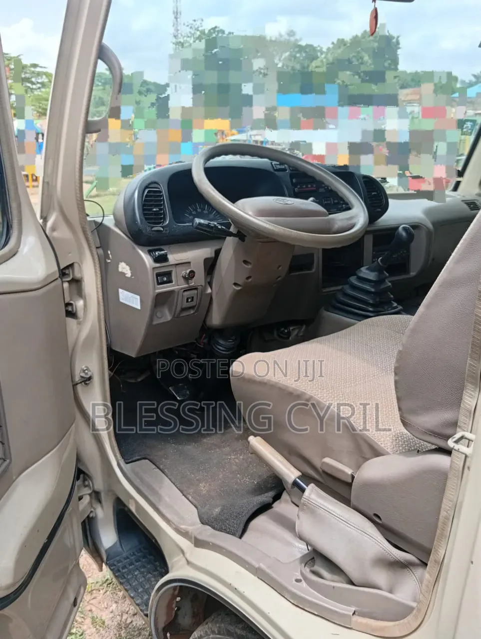 Toyota Coaster 2010 Gold