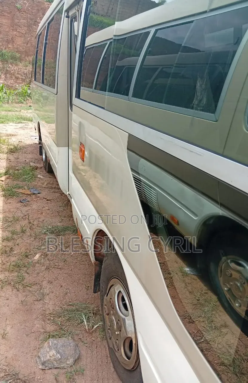 Toyota Coaster 2010 Gold