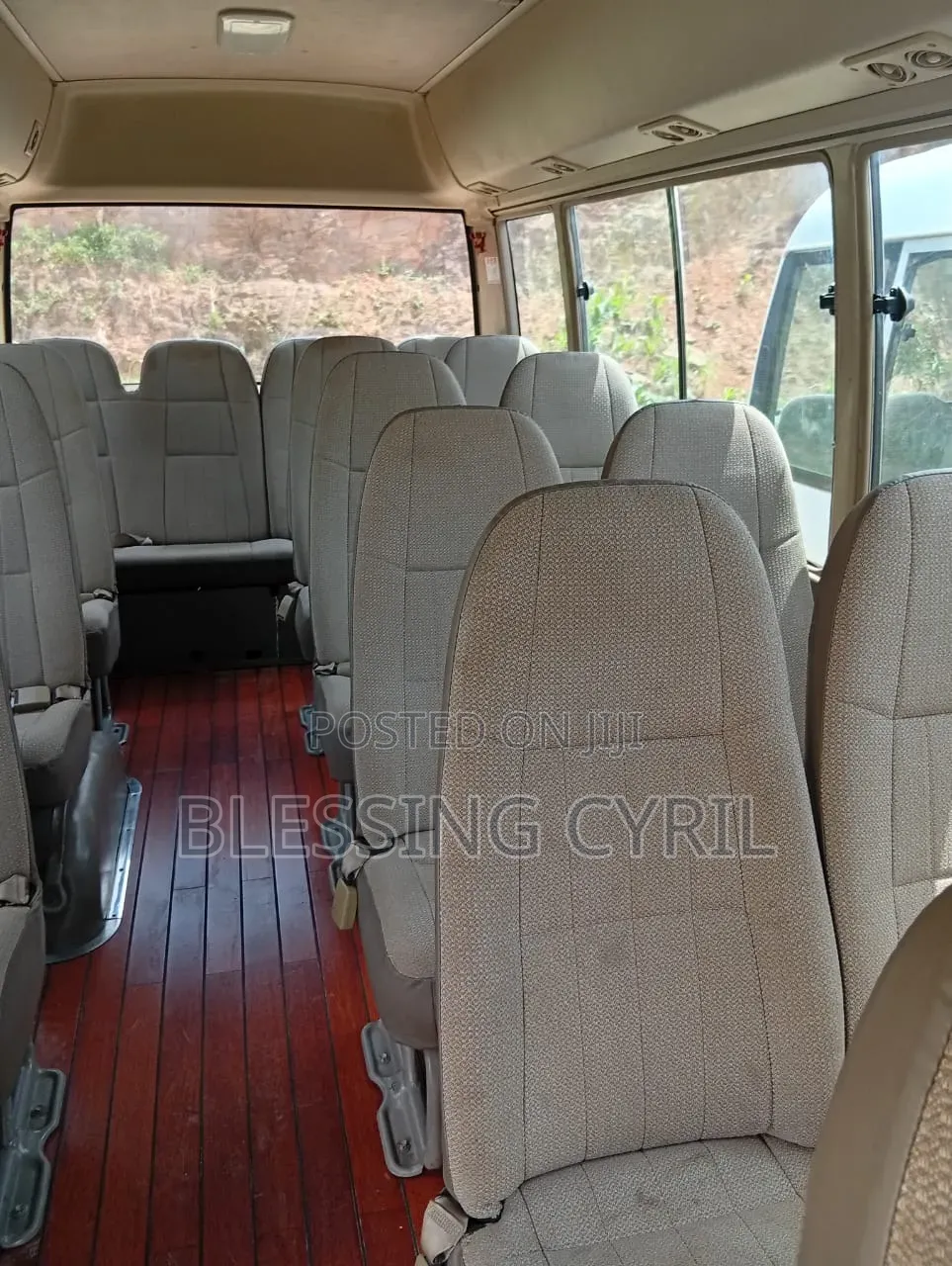 Toyota Coaster 2010 Gold