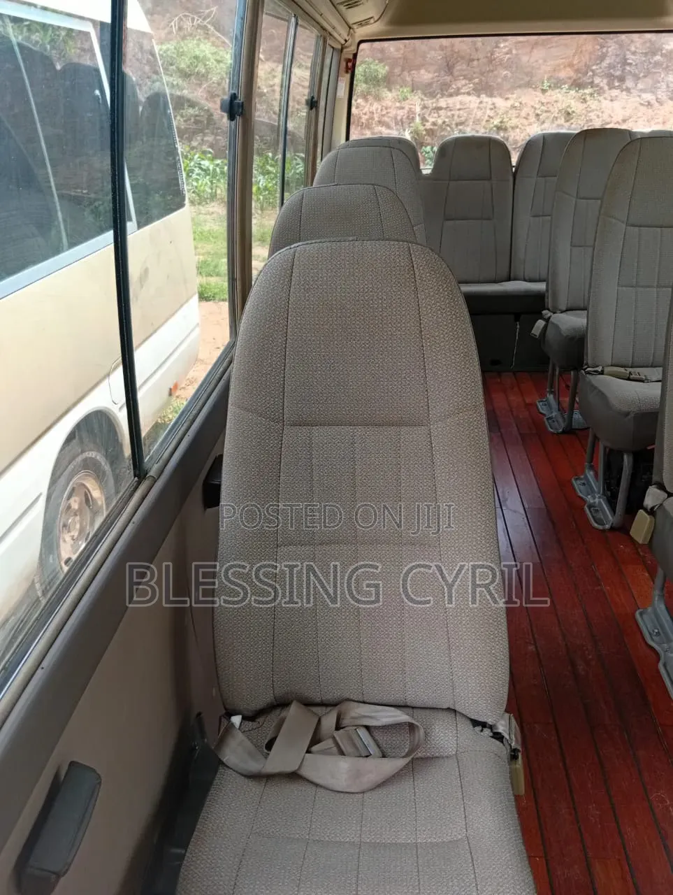 Toyota Coaster 2010 Gold