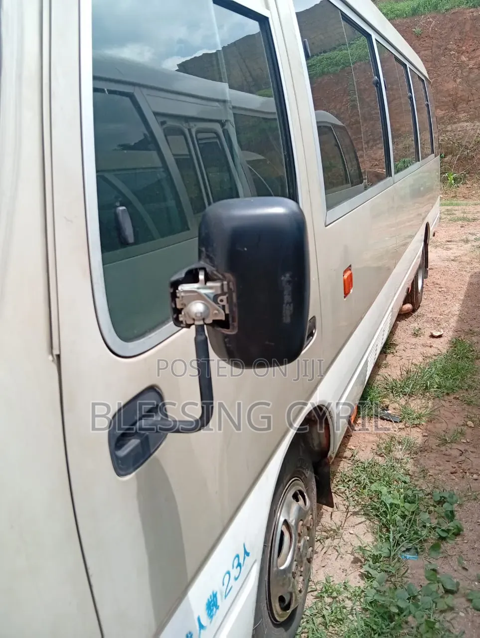 Toyota Coaster 2010 Gold