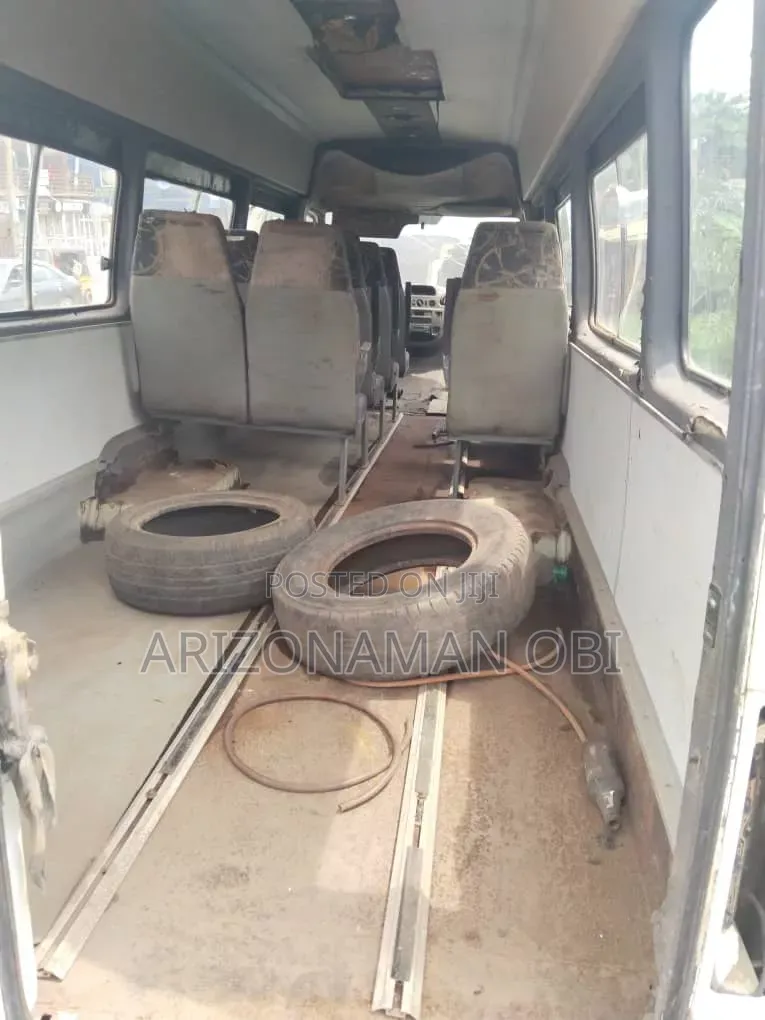 Mercedes-Benz Sprinter 2005 White