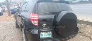 Toyota RAV4 2010 Gray