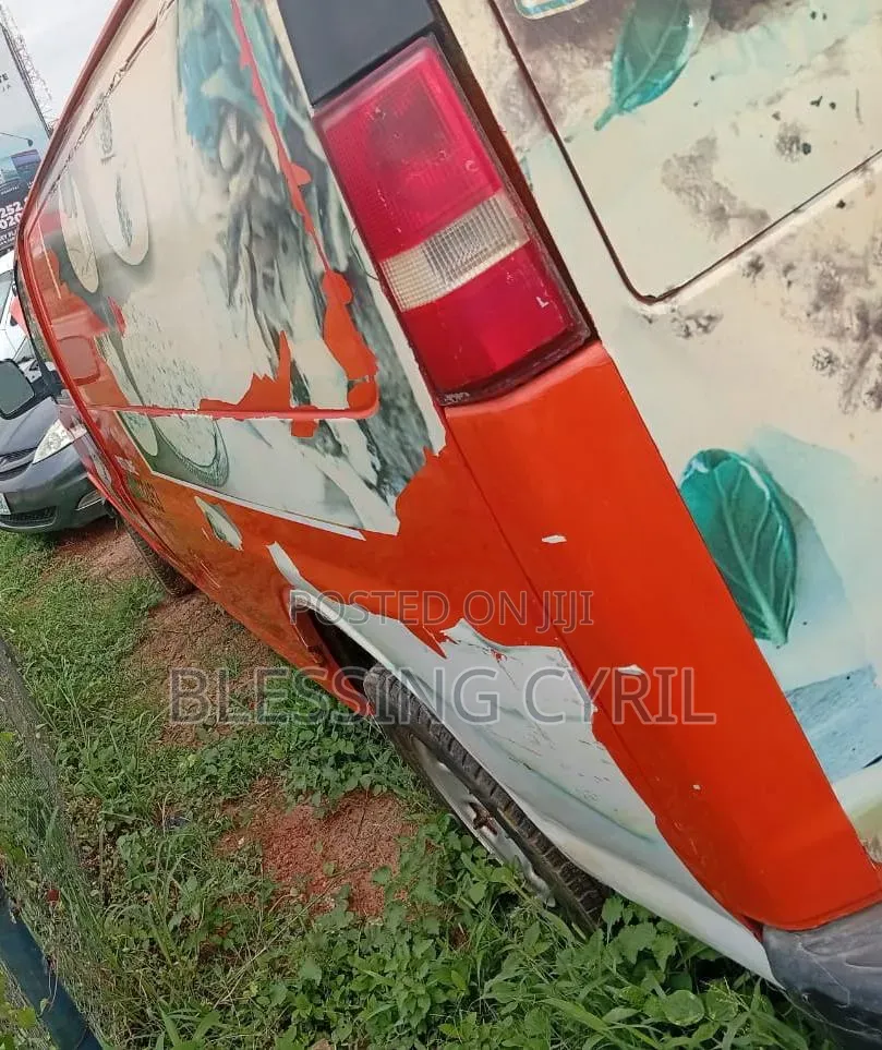 Chevrolet Viking 1990 Orange