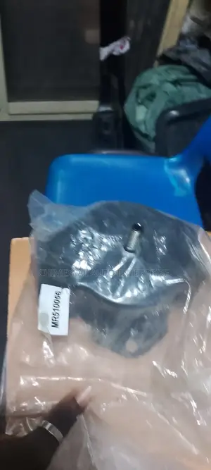 Engine Seat for Mitsubishi Pajero