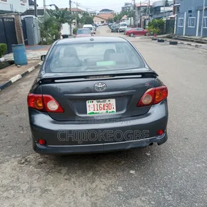 Toyota Corolla 2010 Gray