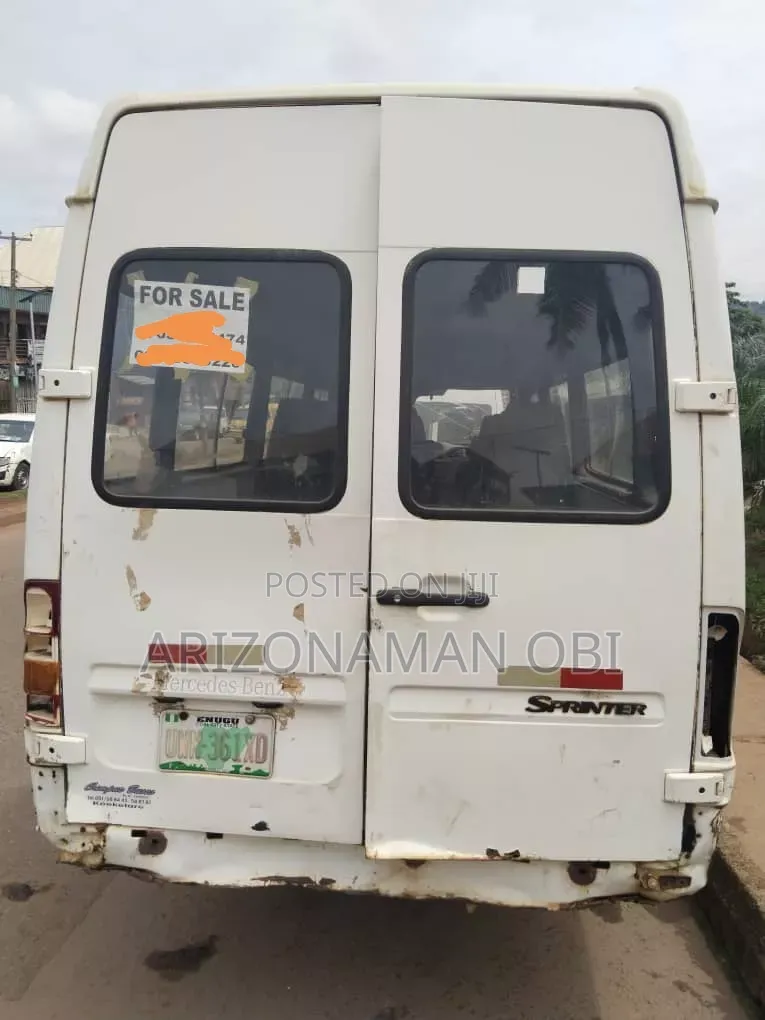 Mercedes-Benz Sprinter 2005 White