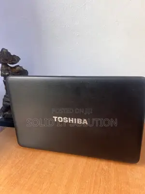 Laptop Toshiba Satellite C855 8GB Intel Celeron HDD 320GB