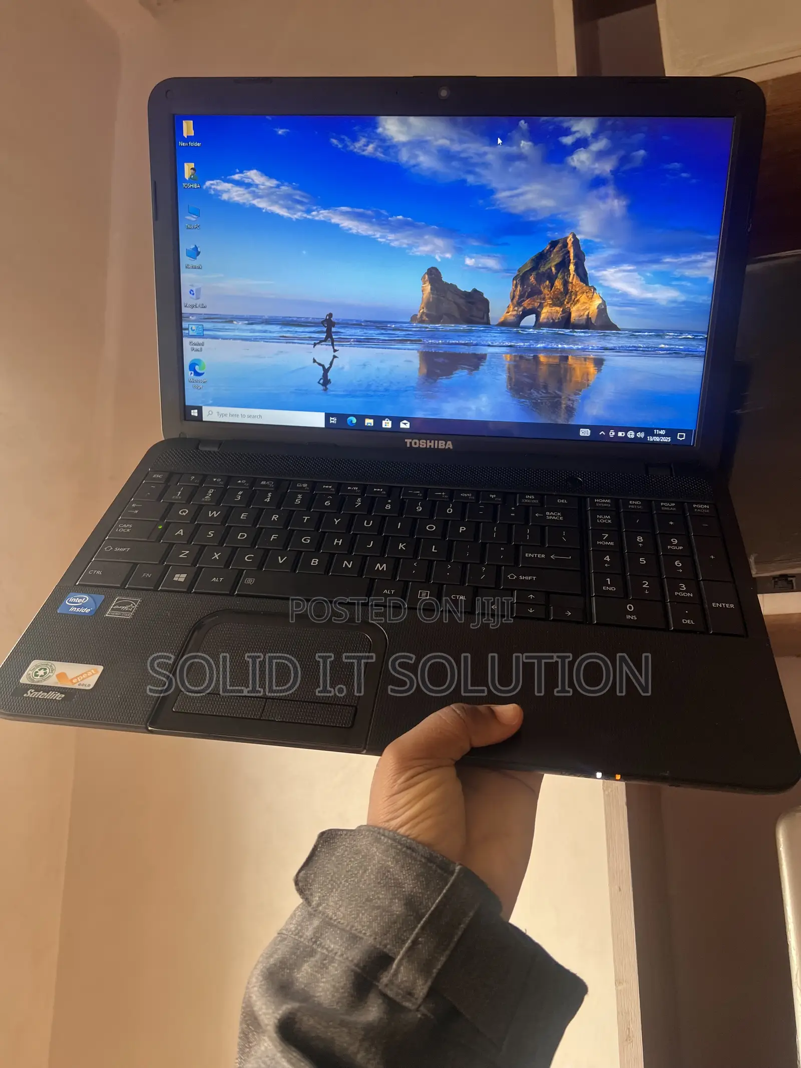 Laptop Toshiba Satellite C855 8GB Intel Celeron HDD 320GB
