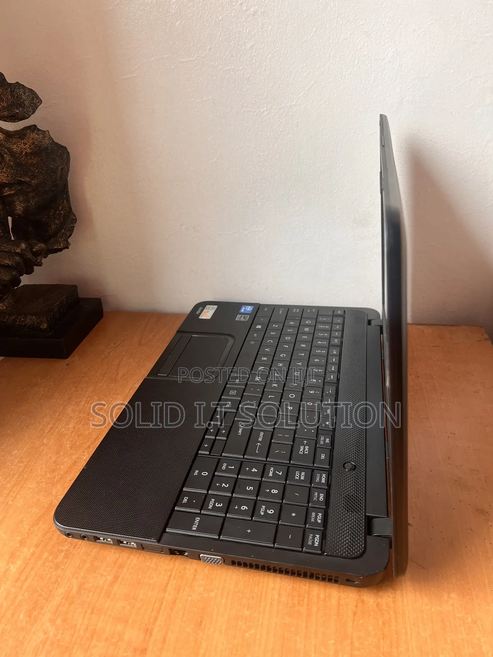 Laptop Toshiba Satellite C855 8GB Intel Celeron HDD 320GB