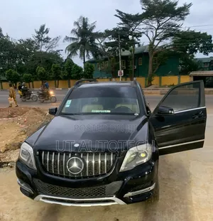 Mercedes-Benz GLK-Class 2010 Black
