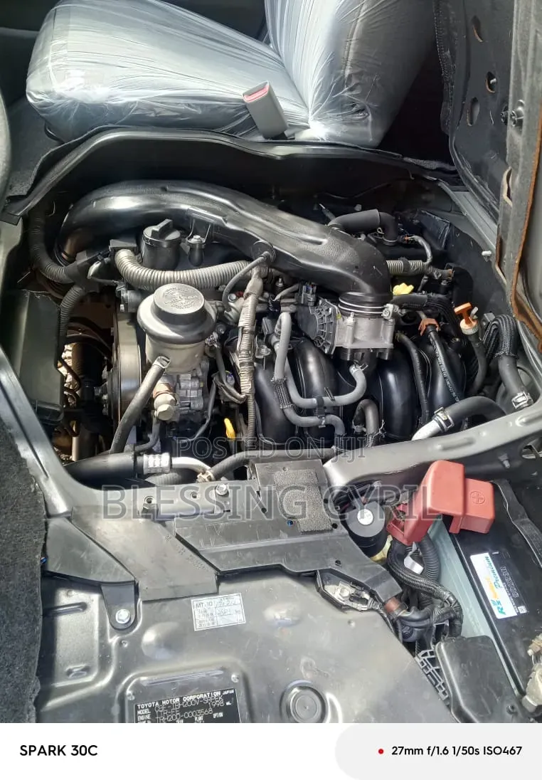Toyota HiAce 2010 Black